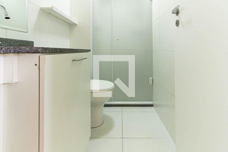 Banheiro de apartamento para alugar com 1 quarto, 32m² em Água Branca, São Paulo