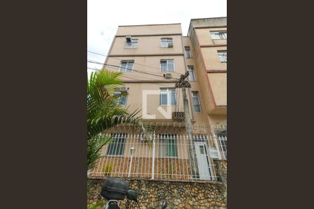 Apartamento para alugar com 70m², 2 quartos e 1 vagaFachada