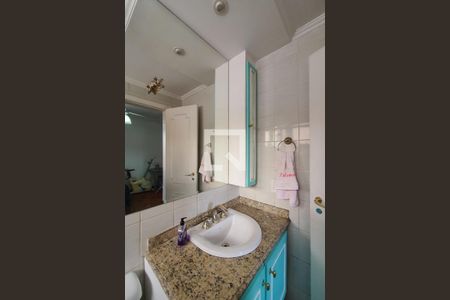 Apartamento à venda com 175m², 4 quartos e 3 vagasBanheiro da suíte 1