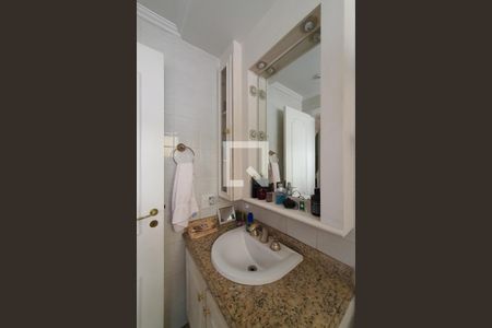 Apartamento à venda com 175m², 4 quartos e 3 vagasBanheiro da suíte 3