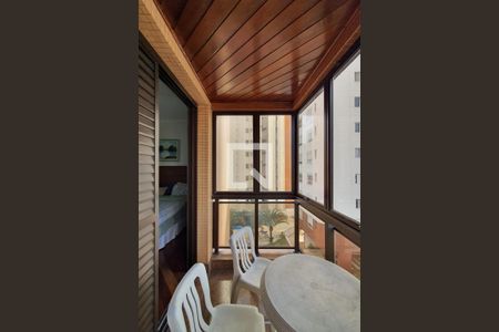 Apartamento à venda com 175m², 4 quartos e 3 vagasTerraço da suíte 2