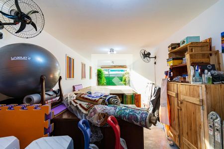 Casa à venda com 180m², 3 quartos e 3 vagas Casa à venda com 180m², 3 quartos e 3 vagasGaragem