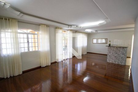 Sala de casa para alugar com 3 quartos, 144m² em Taguatinga Sul (taguatinga), Brasília