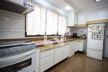 Apartamento à venda com 498m², 4 quartos e 4 vagas Apartamento à venda com 498m², 4 quartos e 4 vagasCozinha