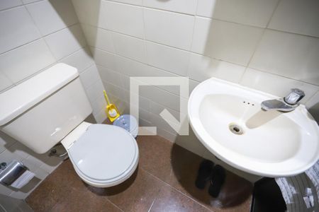 Apartamento à venda com 498m², 4 quartos e 4 vagas Apartamento à venda com 498m², 4 quartos e 4 vagasBanheiro de Serviço
