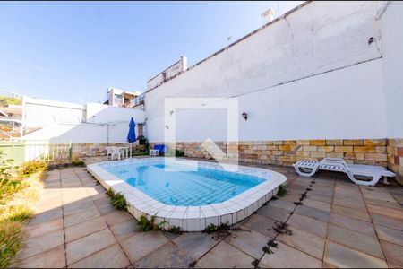 Casa para alugar com 350m², 5 quartos e 4 vagasPiscina