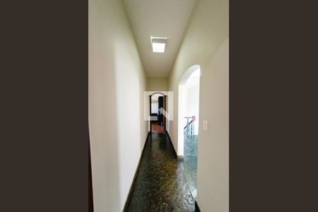 Casa para alugar com 350m², 5 quartos e 4 vagasCorredor