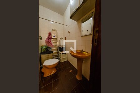 Casa para alugar com 350m², 5 quartos e 4 vagasBanheiro de serviço