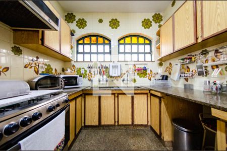 Casa para alugar com 350m², 5 quartos e 4 vagasCozinha