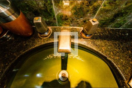 Casa para alugar com 350m², 5 quartos e 4 vagasBanheiro da suíte 4