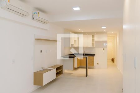 Sala / Cozinha de apartamento para alugar com 2 quartos, 55m² em Copacabana, Rio de Janeiro