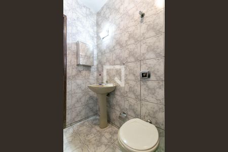 Casa para alugar com 110m², 4 quartos e 2 vagasBanheiro Social