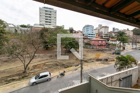 Varanda Sala de casa para alugar com 4 quartos, 110m² em Ouro Preto, Belo Horizonte