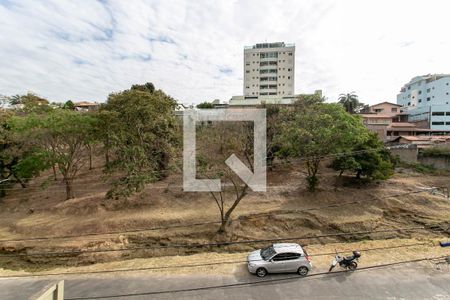 Vista da Sala de casa para alugar com 4 quartos, 110m² em Ouro Preto, Belo Horizonte