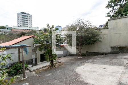 Casa para alugar com 110m², 4 quartos e 2 vagasQuintal