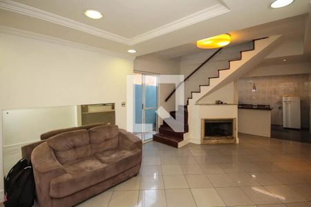 Sala de casa para alugar com 2 quartos, 80m² em Jardim Sapopemba, São Paulo