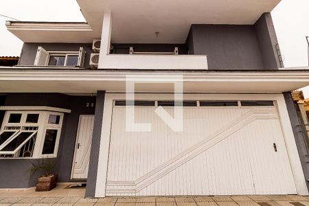 Casa à venda com 285m², 4 quartos e 2 vagasFachada