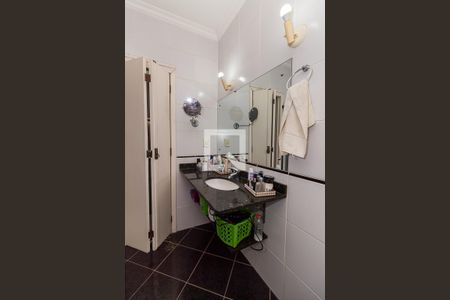 Casa à venda com 285m², 4 quartos e 2 vagasBanheiro da Suite