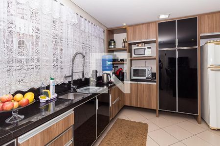 Casa à venda com 285m², 4 quartos e 2 vagascozinha