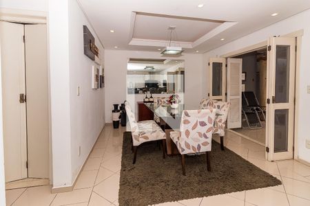 Casa à venda com 285m², 4 quartos e 2 vagascozinha