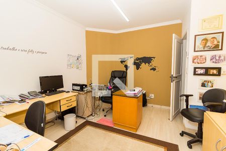 Casa à venda com 285m², 4 quartos e 2 vagasEscritório