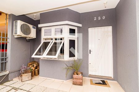 Casa à venda com 285m², 4 quartos e 2 vagasFachada