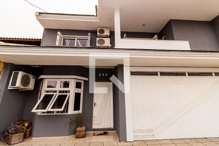 Casa à venda com 285m², 4 quartos e 2 vagasFachada