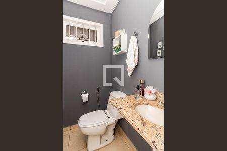 Casa à venda com 285m², 4 quartos e 2 vagasBanheiro 1