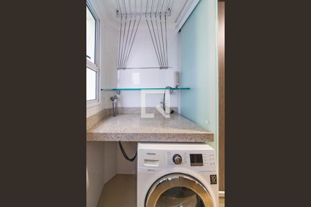 Apartamento à venda com 65m², 3 quartos e 1 vagaÁrea de Serviço