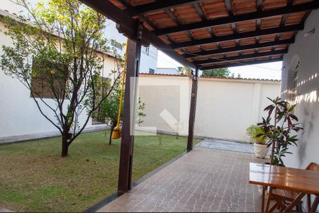 Casa à venda com 360m², 2 quartos e 3 vagasÁrea Externa