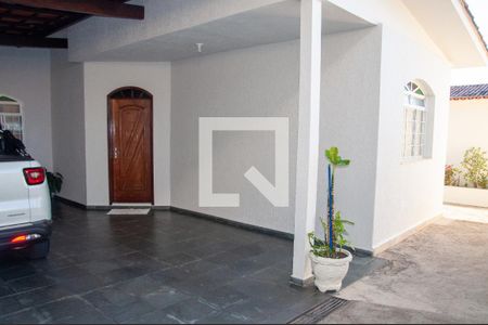 Casa à venda com 360m², 2 quartos e 3 vagasGaragem