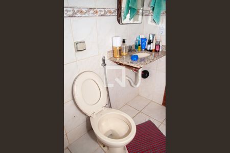 Casa à venda com 360m², 2 quartos e 3 vagasBanheiro do Quarto 1