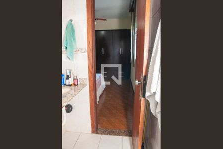 Casa à venda com 360m², 2 quartos e 3 vagasBanheiro do Quarto 1