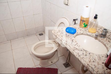 Casa à venda com 360m², 2 quartos e 3 vagasBanheiro do Quarto 1