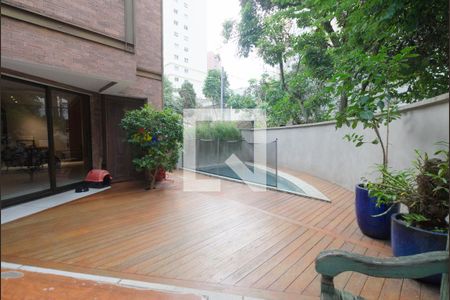 Casa à venda com 300m², 3 quartos e 2 vagasQuintal