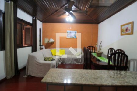 Sala de Estar de casa para alugar com 3 quartos, 136m² em Estância Velha, Canoas