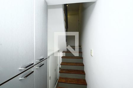 Escada de apartamento à venda com 2 quartos, 70m² em Flamengo, Rio de Janeiro