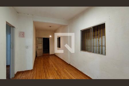 Casa para alugar com 3 quartos, 100m² em Vila Serralheiro, São Paulo