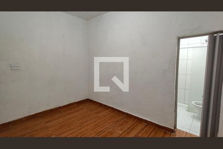 Casa para alugar com 3 quartos, 100m² em Vila Serralheiro, São Paulo