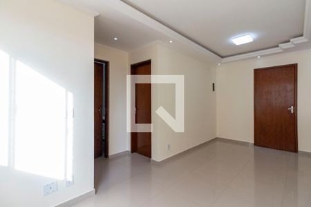 Sala de apartamento para alugar com 2 quartos, 50m² em Vila Santa Teresinha, São Paulo