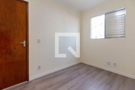 Quarto 2 de apartamento para alugar com 2 quartos, 50m² em Vila Santa Teresinha, São Paulo