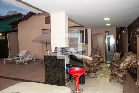 Casa para alugar com 268m², 3 quartos e 3 vagasPiscina