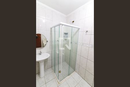 Banheiro de casa para alugar com 2 quartos, 115m² em Cidade Intercap, Taboão da Serra