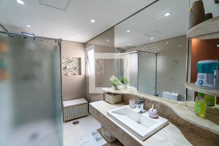 Apartamento à venda com 300m², 4 quartos e 3 vagasBanheiro da Suíte 2