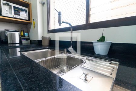 Apartamento à venda com 300m², 4 quartos e 3 vagasCozinha Detalhe