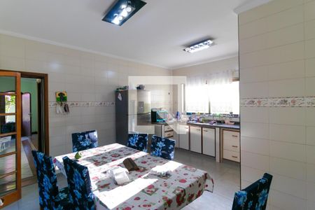 Casa à venda com 270m², 3 quartos e 4 vagas Casa à venda com 270m², 3 quartos e 4 vagasCopa