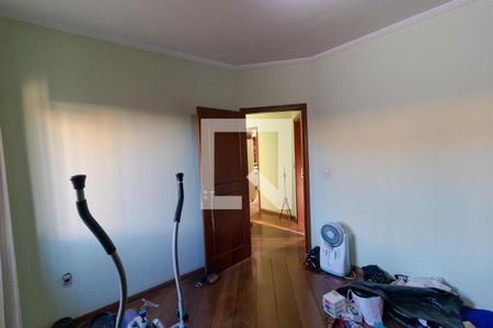 Casa à venda com 270m², 3 quartos e 4 vagas Casa à venda com 270m², 3 quartos e 4 vagasQuarto 02