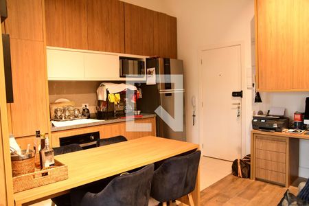 Cozinha e Área de Serviço de kitnet/studio para alugar com 1 quarto, 37m² em Granja Viana, Cotia
