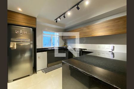 Apartamento à venda com 215m², 3 quartos e 2 vagas Apartamento à venda com 215m², 3 quartos e 2 vagasCozinha