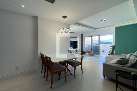 Apartamento à venda com 215m², 3 quartos e 2 vagas Apartamento à venda com 215m², 3 quartos e 2 vagasSala